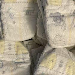 Newborn Pampers 