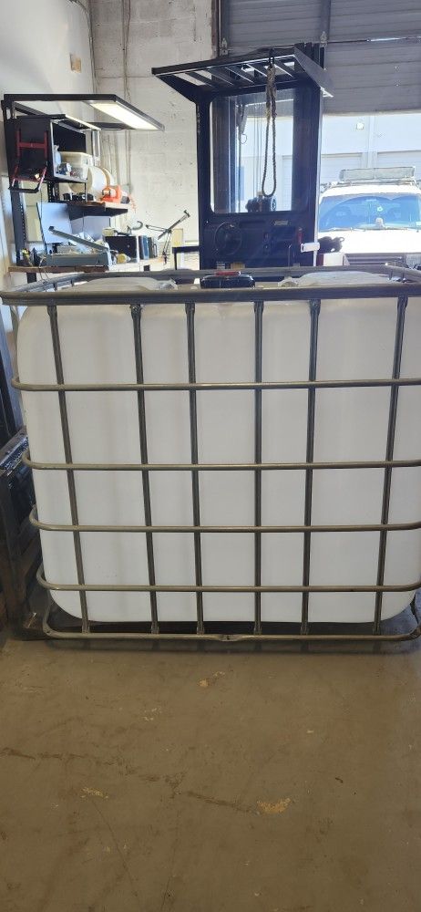 200 gallons 1000 L Water Tank