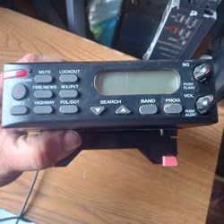 Uniden BearTracker 800 MHz BCT-7 Police Fire News Highway Radio Scanner BearCat

