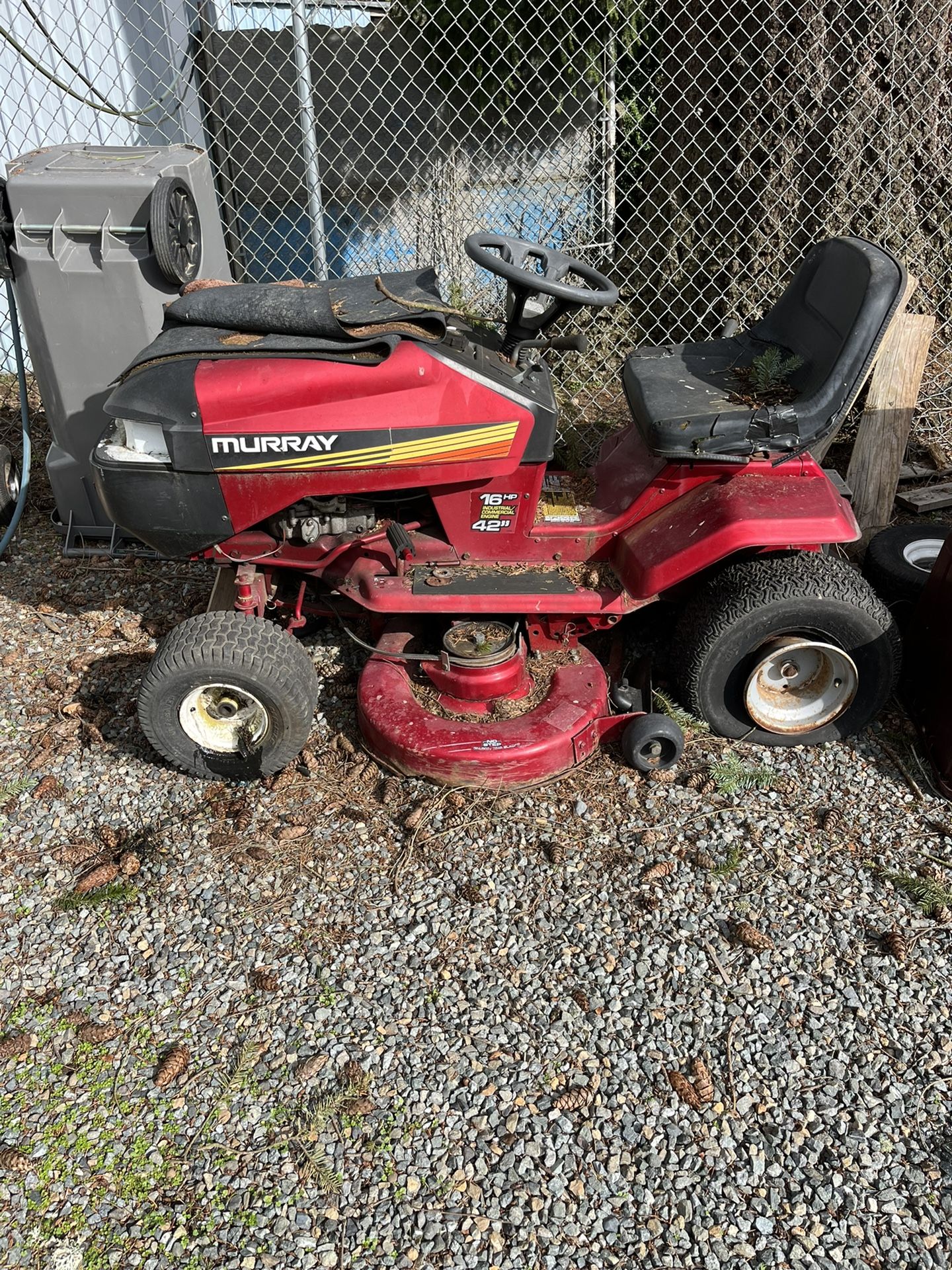 Murray 42” Riding Lawn Mower for Sale in Everett, WA OfferUp