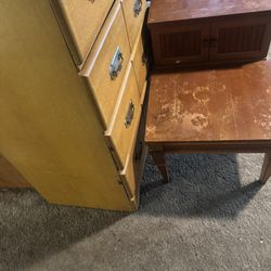 Free Furniture 