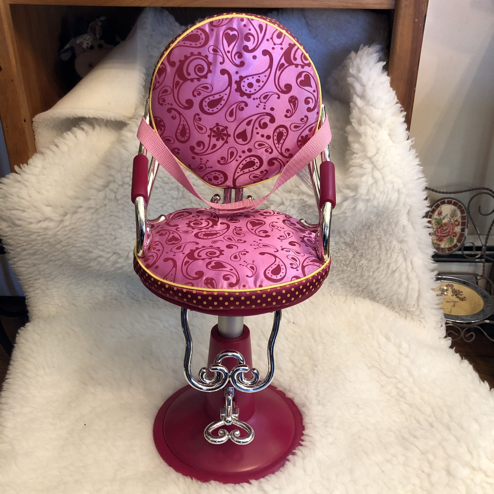 Salon  / Beauty Shop Doll Chair 