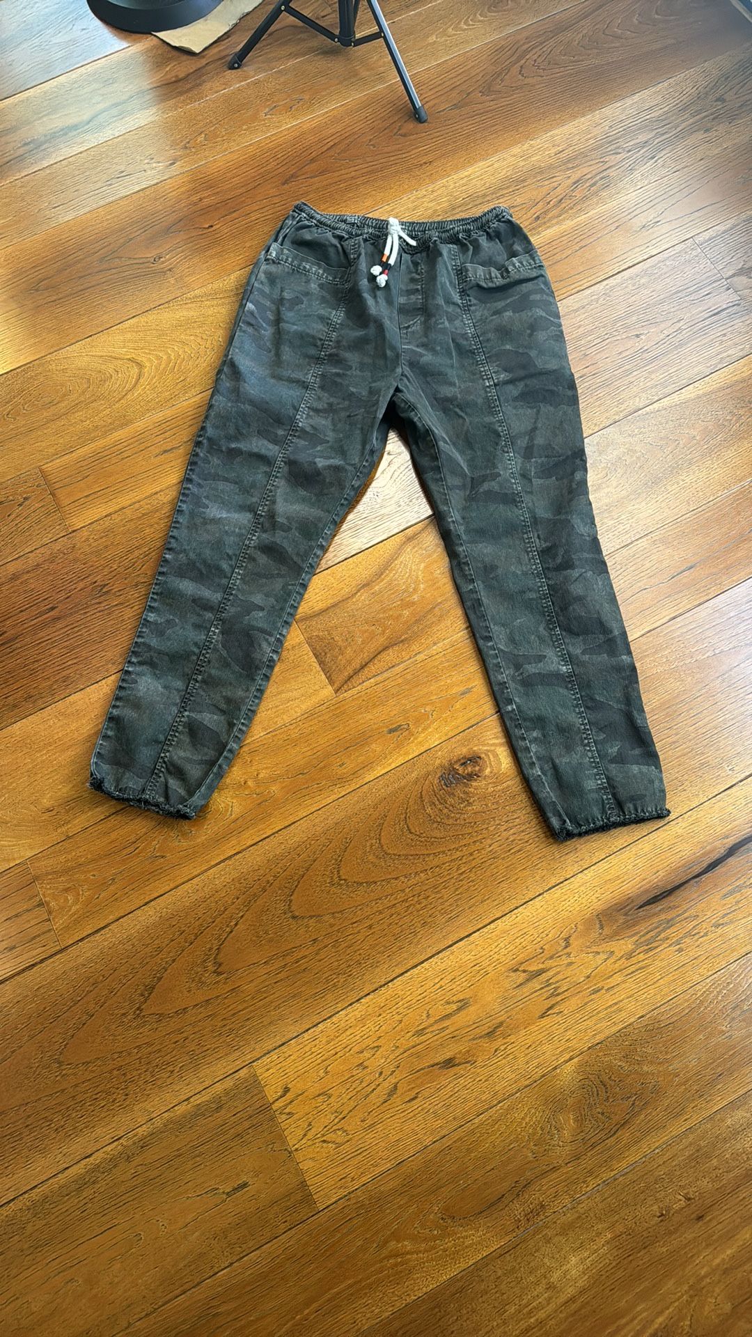 Sundry Green Camo Drawstring Joggers