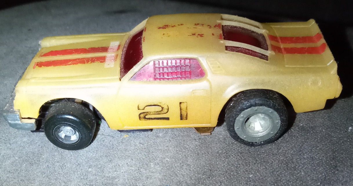VINTAGE HO SCALE SLOT CAR 1977 IDEAL TCR