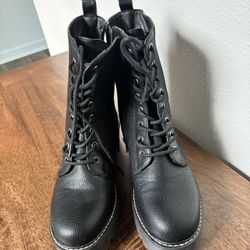 Union Bay Black Boots 