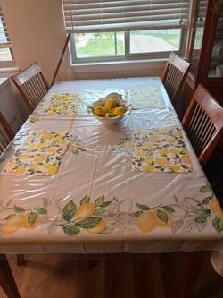 Dining room table with 4 chairs