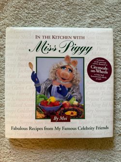 Miss Piggy: Vintage 1996 In The Kitchen With Miss Piggy Cookbook Hardcover - Like New, 2nd printing