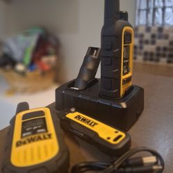 2 Dewalt Walkie Talkies+Free Peper spray + dewalt Knife 