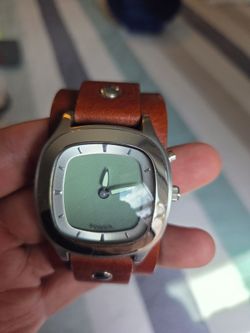 Fossil leather strap watch