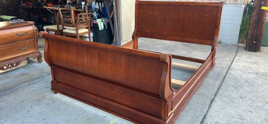 Queen size wooden bed frame