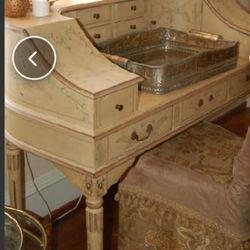 Desk~Country French