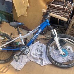 Specialized Hot Rock 20 Inch Boys Mountain Bike 