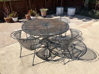 Iron table & chair set, patio furniture