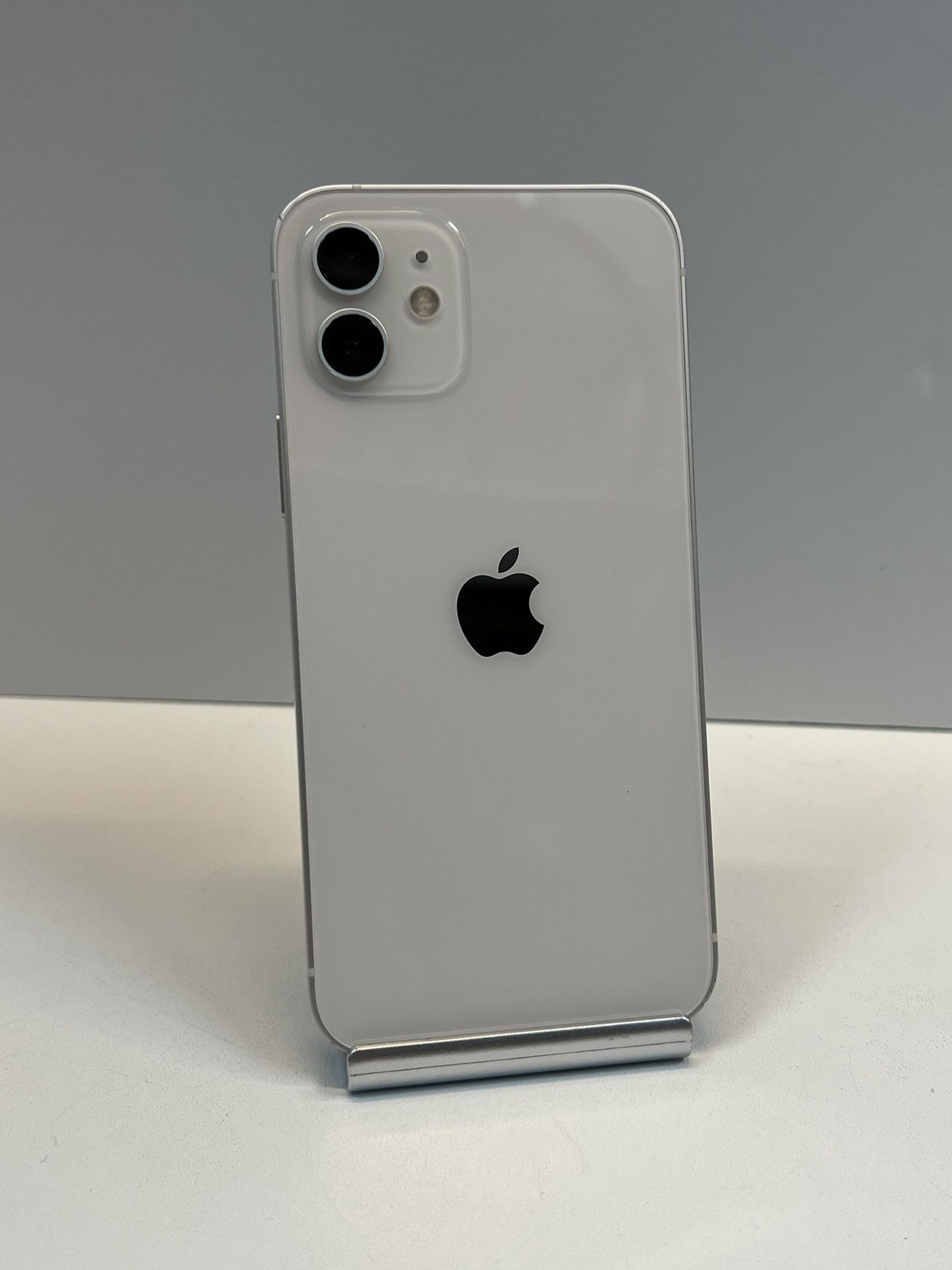Apple iphone 12 64gb. ( Factory Unlocked )