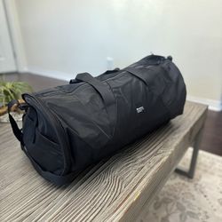 Lululemon x Peloton All Day Essentials Duffle (32L) - NEW
