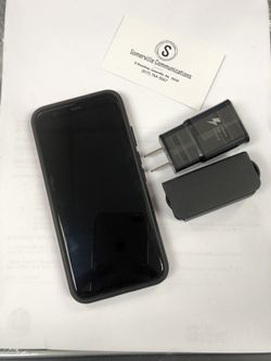 Factory Unlocked Google pixel 4 excellent condition, with store warranty