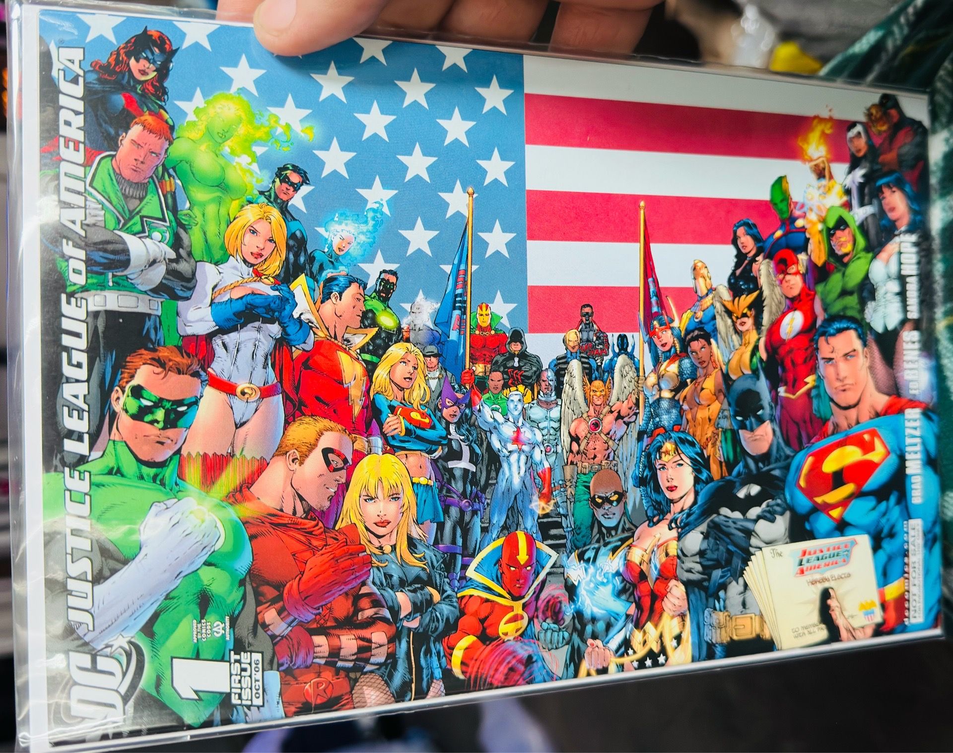 Justice league # 1 retailer exclusive variant.