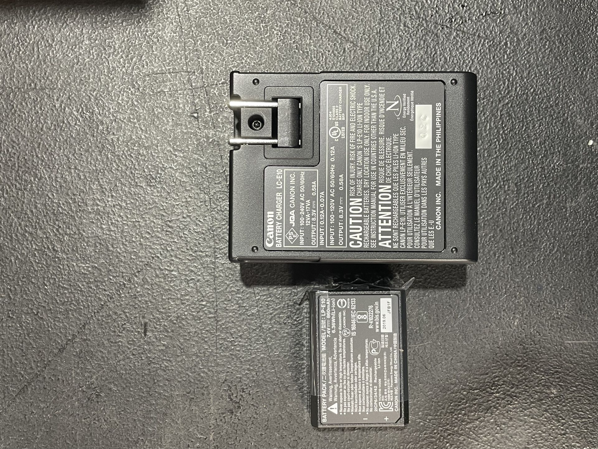 Canon Camera Battery And Charger