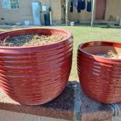 2  CLAY POTS, 'BRICK RED'