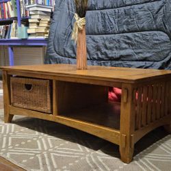 Coffee Table With Wicker  Drawer 