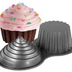 Wilton Giant Cupcake Cake Pan