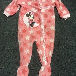 Disney Baby Store appliquéd Minnie Mouse infant girl 12/18 month super soft fleece pajama sleeper  - worn once 