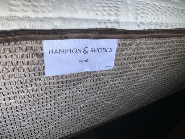 HAMPTON & RHODES Queen Size Memory Foam Mattress with Box ...