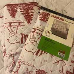 Peanuts Snoopy Reversible Quilt – Full/Queen – NEW