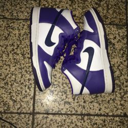 Nike Dunks Size 6.5 Youth Perfect Condition 