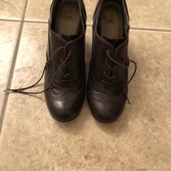 Brown Women’s Oxford Heels/Boots Size 10