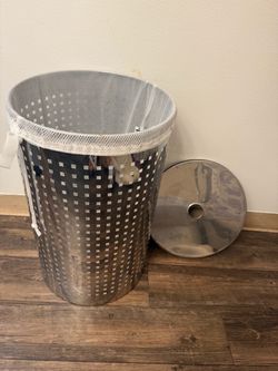 Stainless Steel Laundry Bin & Hamper | 46L Ventilated Clothes Basket with Lid