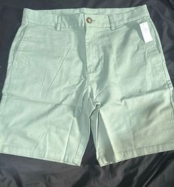 Men’s old navy shorts size 33