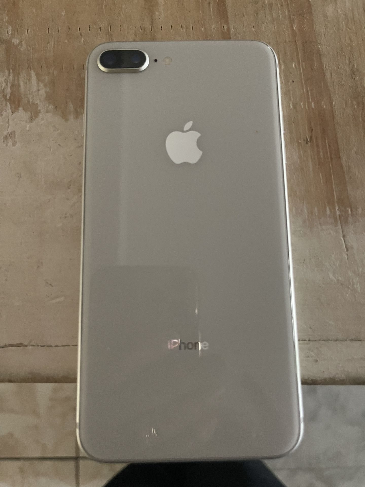 Apple iPhone 8 Plus