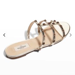 Valentino Rockstud sandal gold