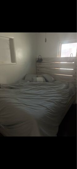 Queen bed