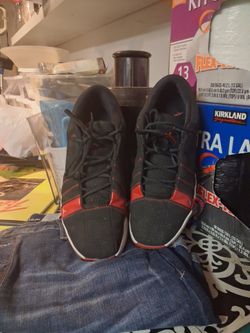 Men tennis shoes