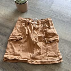 Girls tan skirt