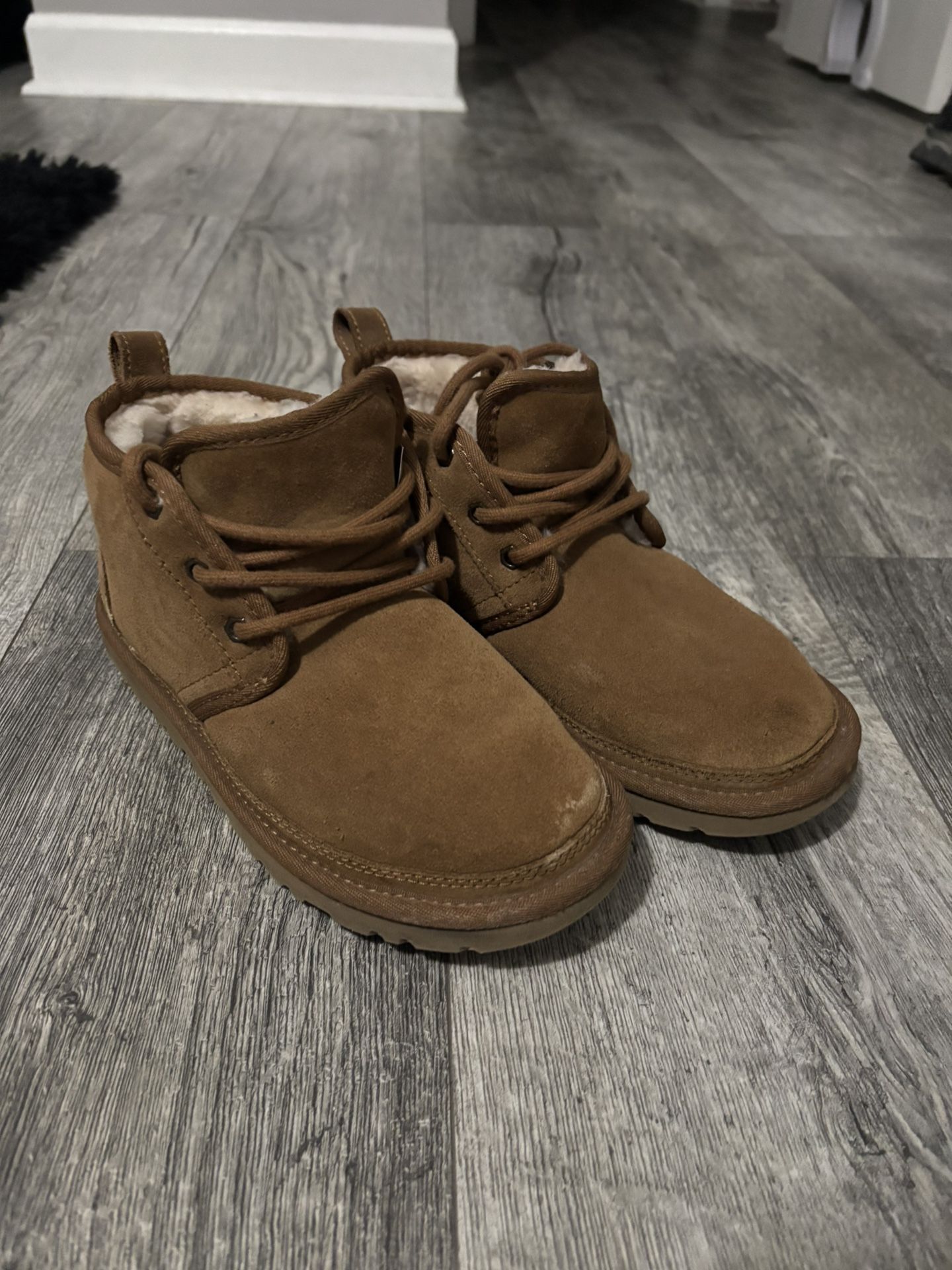 UGG