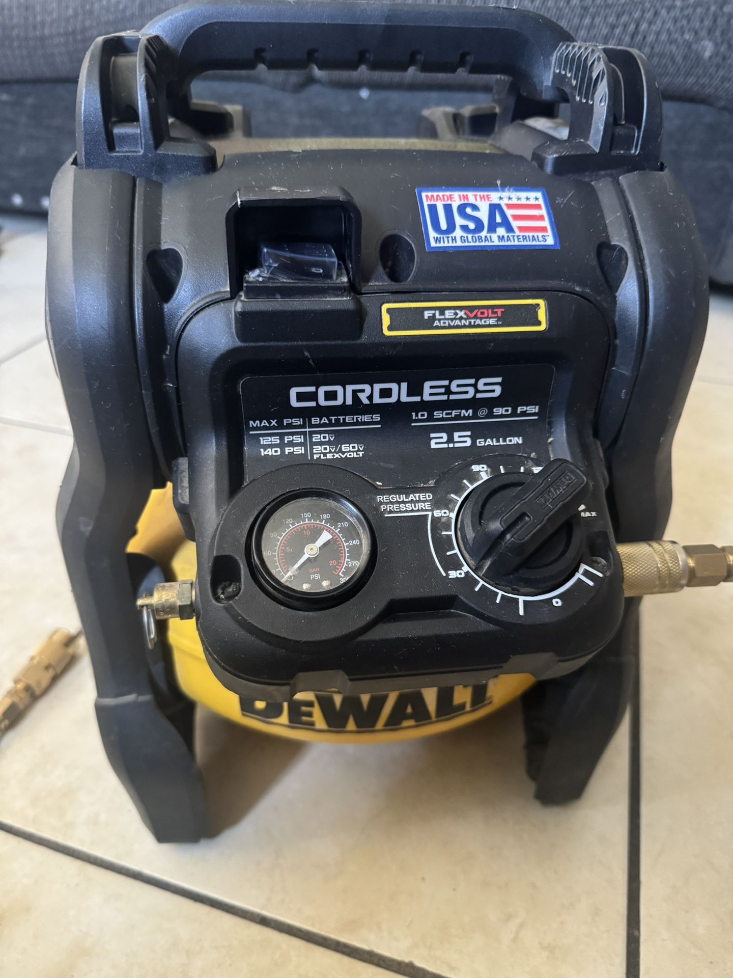 DeWalt Cordless Air Compressor With 9amp Battery, Hose, And Charger