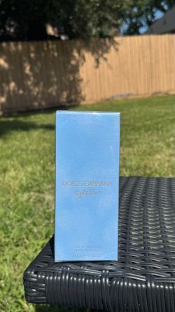 🌸 Dolce & Gabbana Light Blue Eau de Toilette for Women – 3.4 oz / 100 mL 🌸