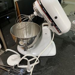 KitchenAid Ultra Power Mixer ksm90 for Sale in Winchester, CA - OfferUp
