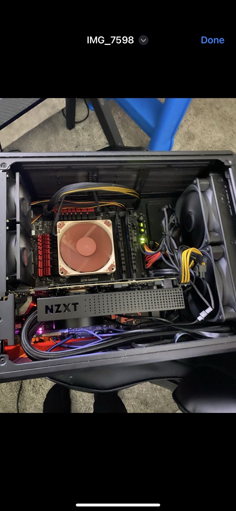 GAMING PC COMES WITH 2 MONITORS
