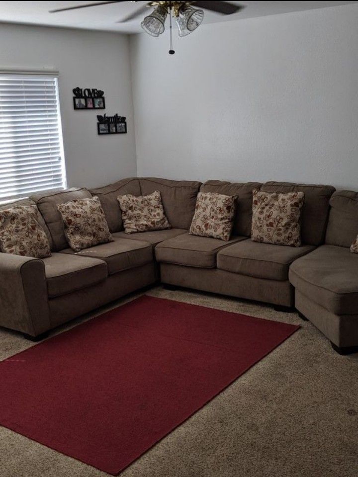 Couch (Sectional)