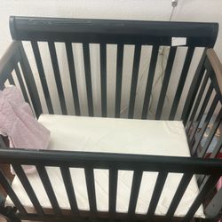 Cribe In Good Conditions  Cuna Para Bebe En Buenas Condiciones 