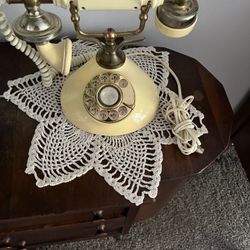 Old Antique Phone (working Condition)