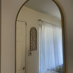 🌟 Gold Arch Mirrors – 24” x 15” – Moving Sale! 🌟