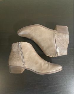 Tan Double Zipper Ankle boot by Just Fab