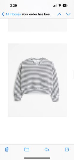 Abercrombie White & Black Stripe Cropped Long Sleeve Sweatshirt NWT Size Large 