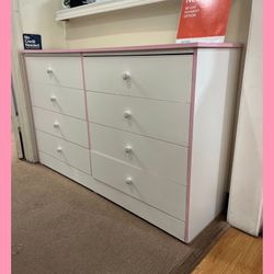 Dresser/ Eight drawers dresser