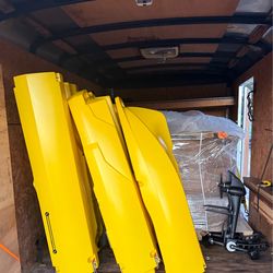 3 Piece Kayak w/peddle propeller drives